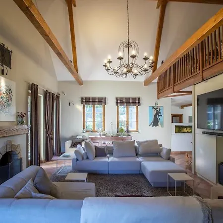 וילה 7 Bedroom Secluded Close To Prague *
