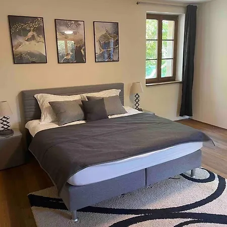 וילה 7 Bedroom Secluded Close To Prague Říčany