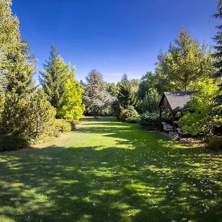 וילה 7 Bedroom Secluded Close To Prague