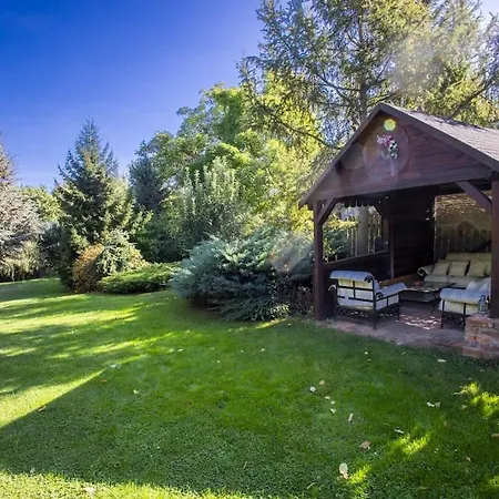 7 Bedroom Secluded Close To Prague *