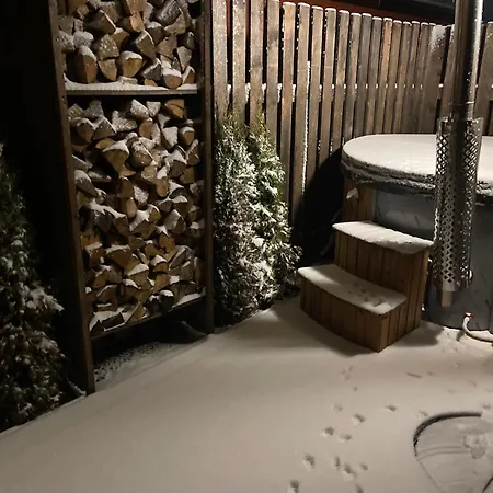 7 Bedroom Secluded Close To Prague Říčany