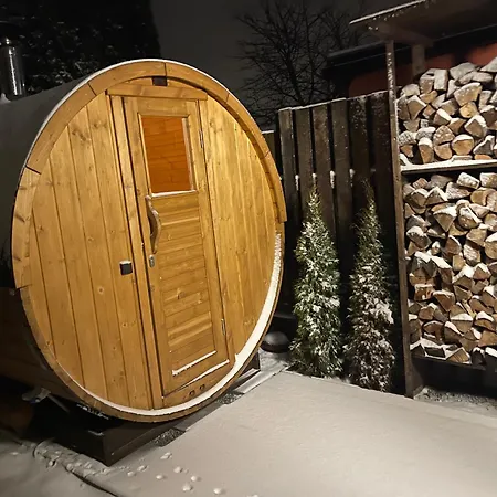וילה 7 Bedroom Secluded Close To Prague