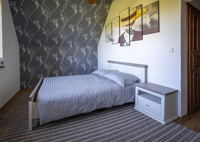 7 Bedroom Secluded Close To Prague * Říčany